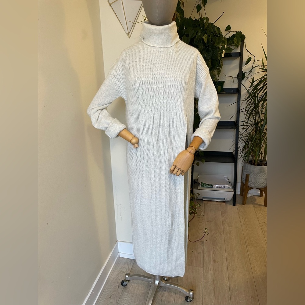 Midi Knitted Sweater - Size Small